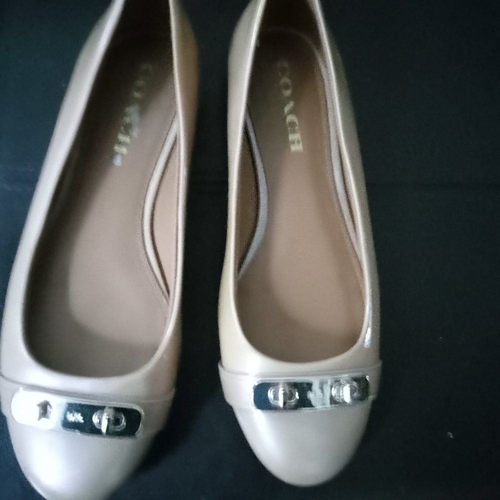 Coach flats size 7